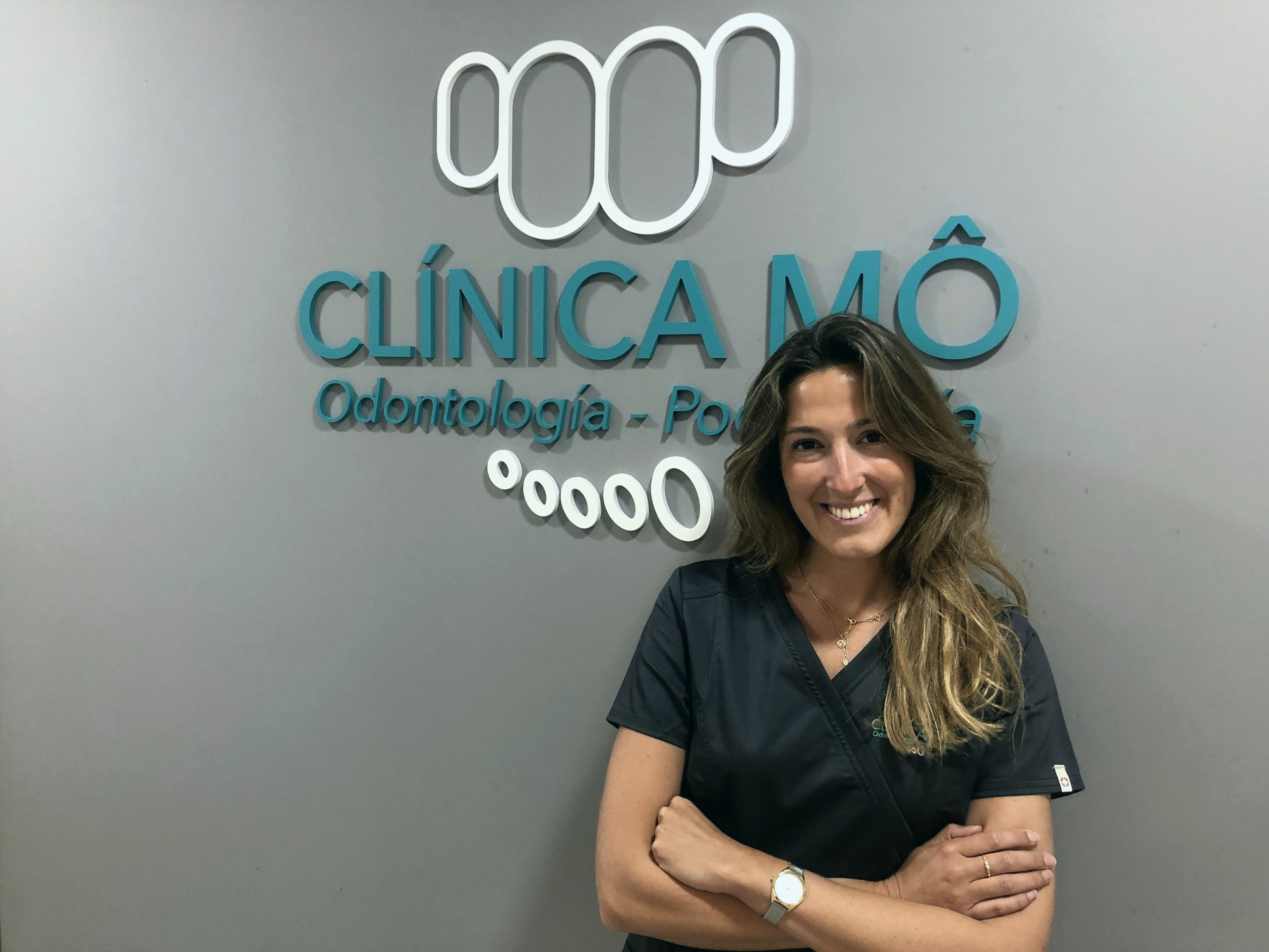 AGNÉS BUSUTIL - ODONTÓLOGA EN MENORCA